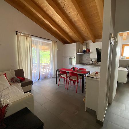 Tenuta Pozzi Colico Esterno foto