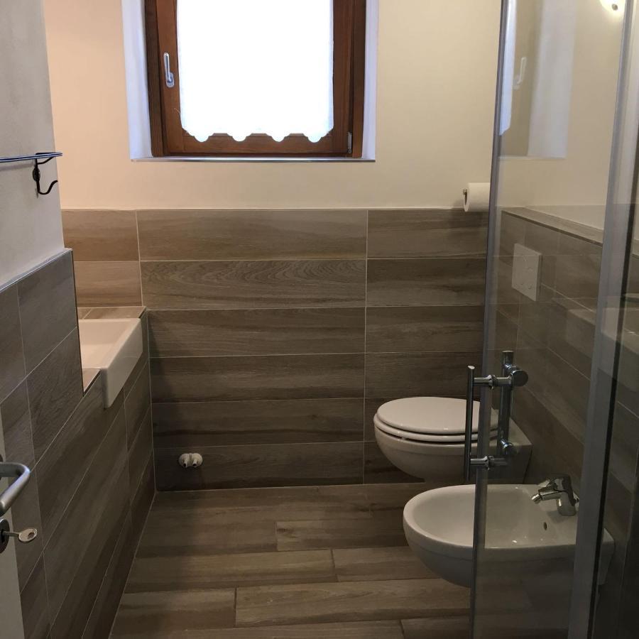 Tenuta Pozzi Colico Esterno foto