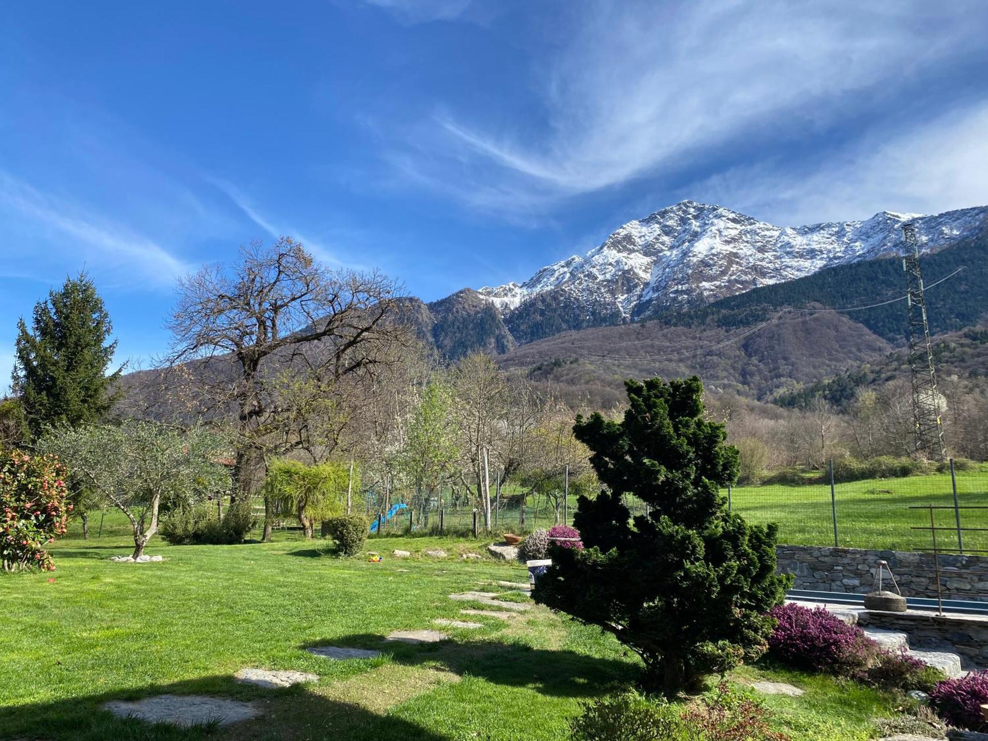 Tenuta Pozzi Colico Esterno foto