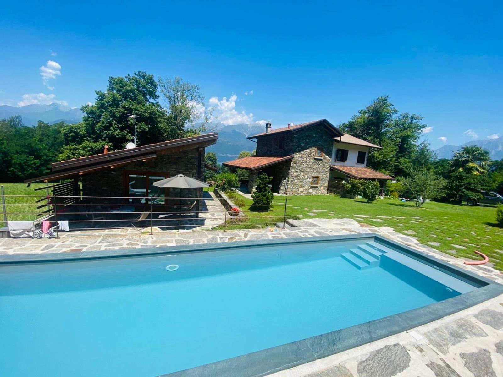 Tenuta Pozzi Colico Esterno foto